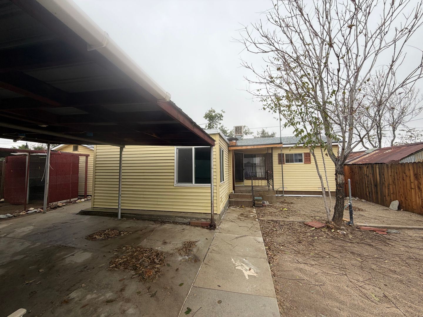 Taft Multiplex: 115 1/2 Olive Ave