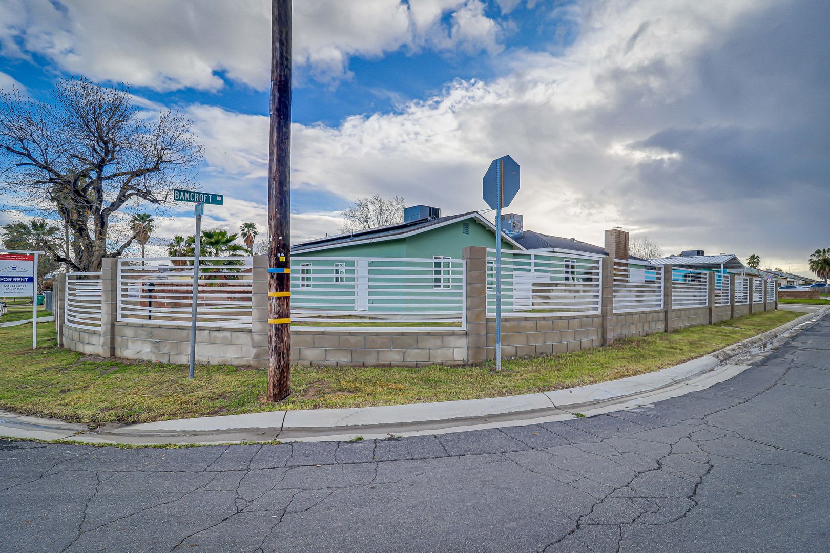 Bakersfield House: 2513 Olympic Drive - 2513 Olympic Drive