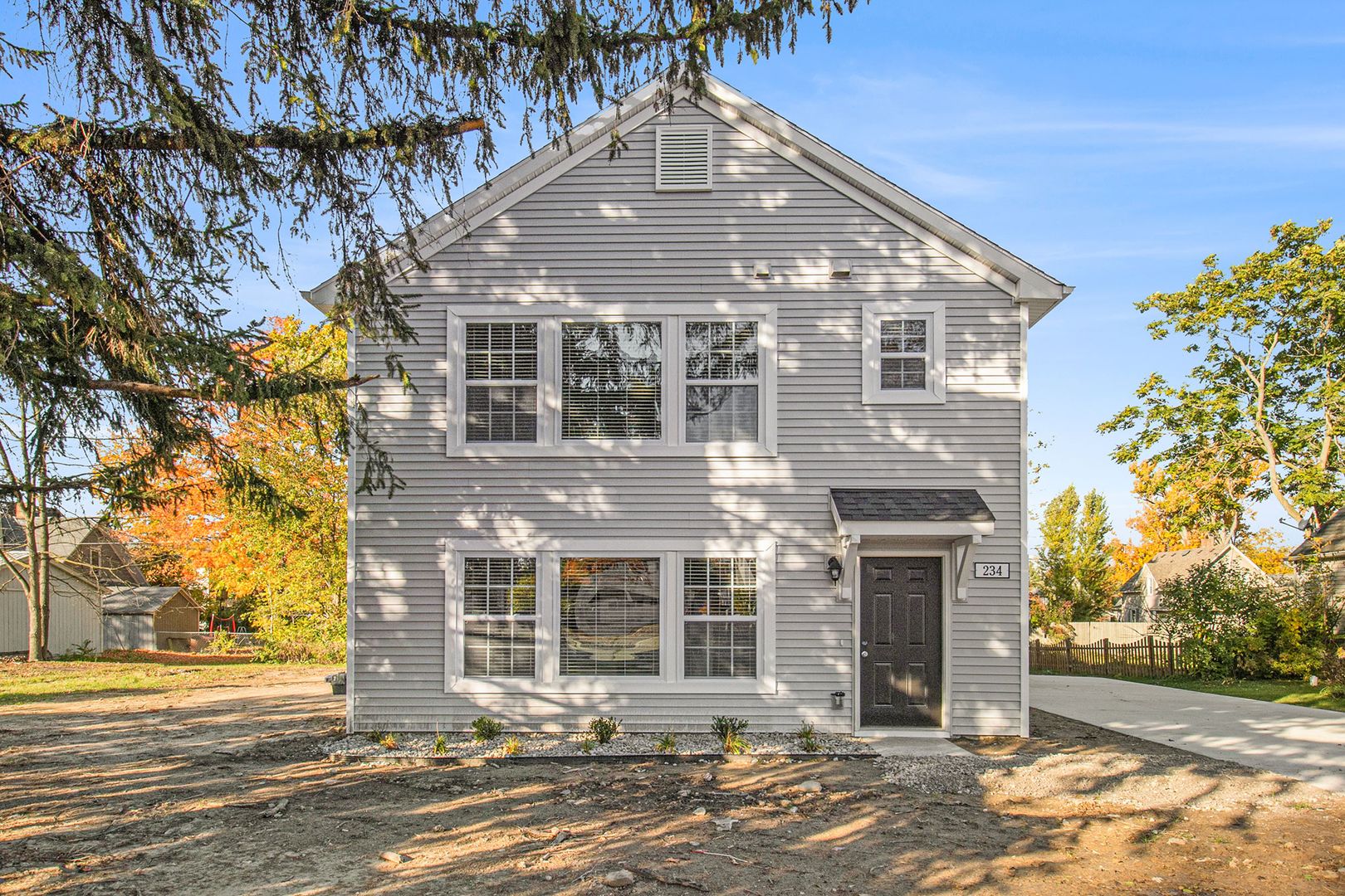 Fowlerville House: 234 South Grand Avenue