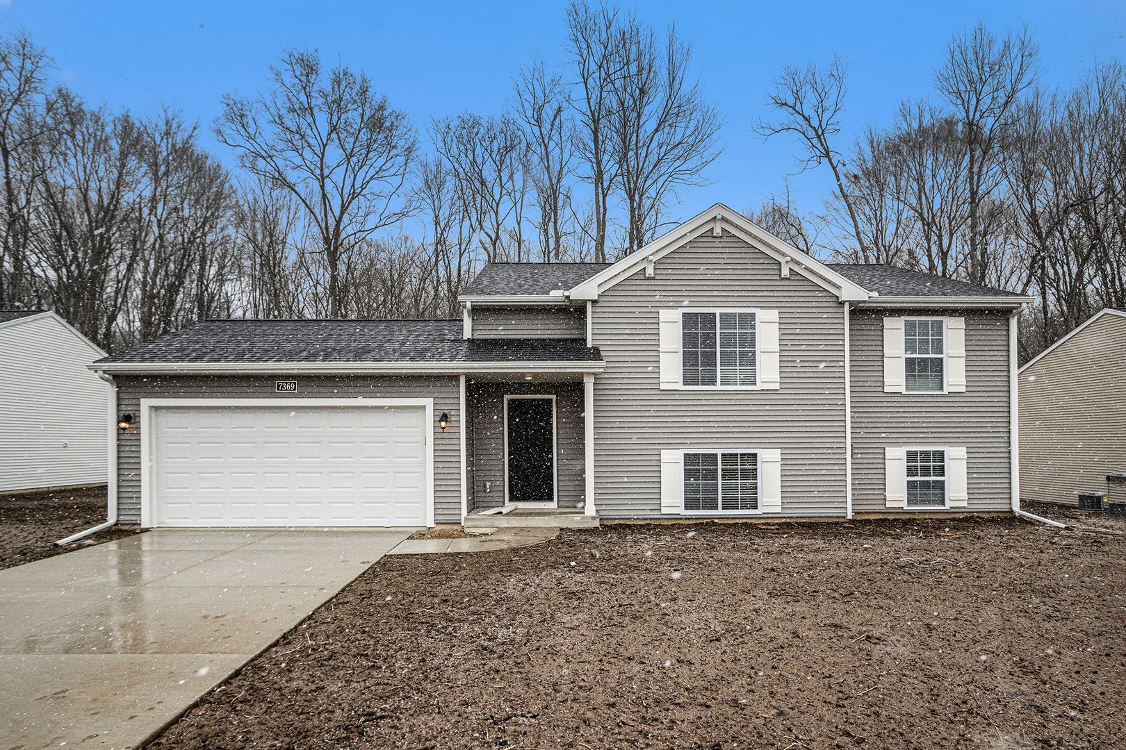 Michigan City House: 121 Iris Court