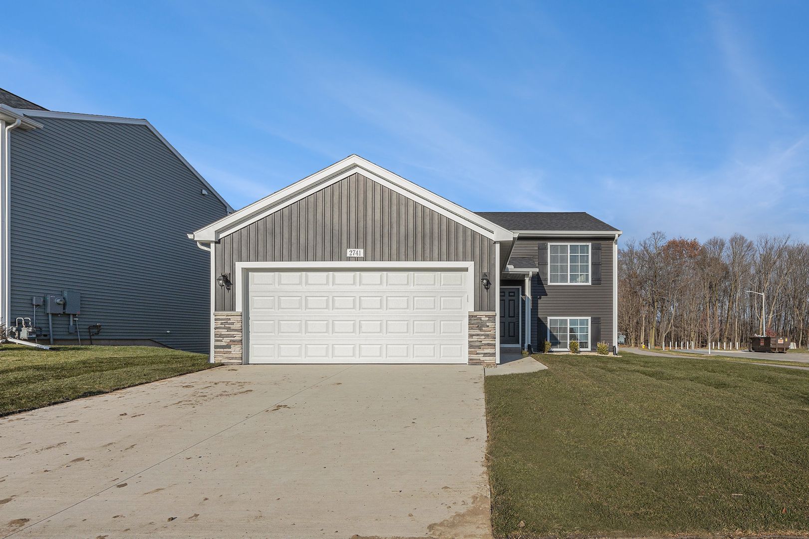 Portage House: 7397 Sessile Circle