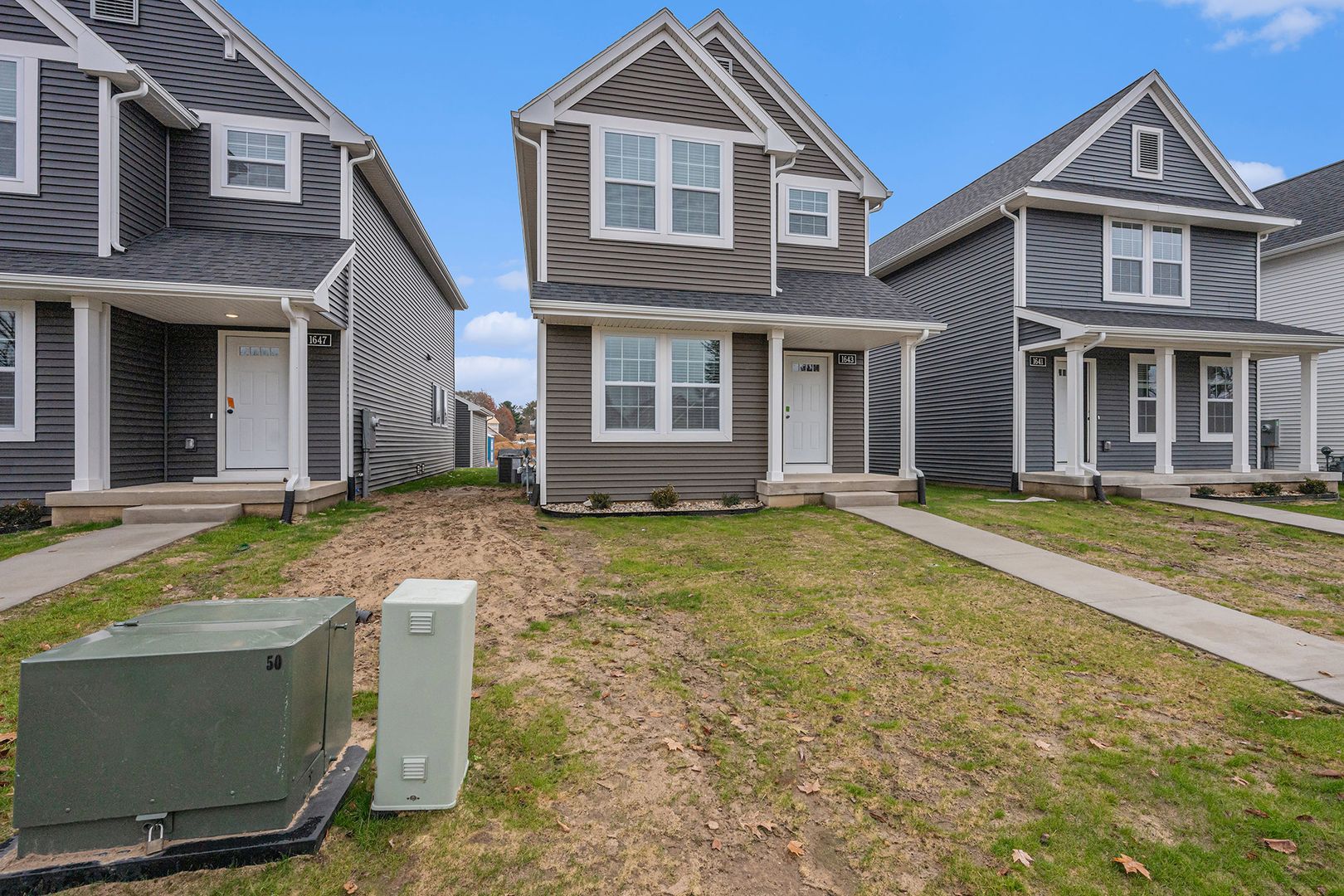 Lansing House: 6159 Tigris Avenue