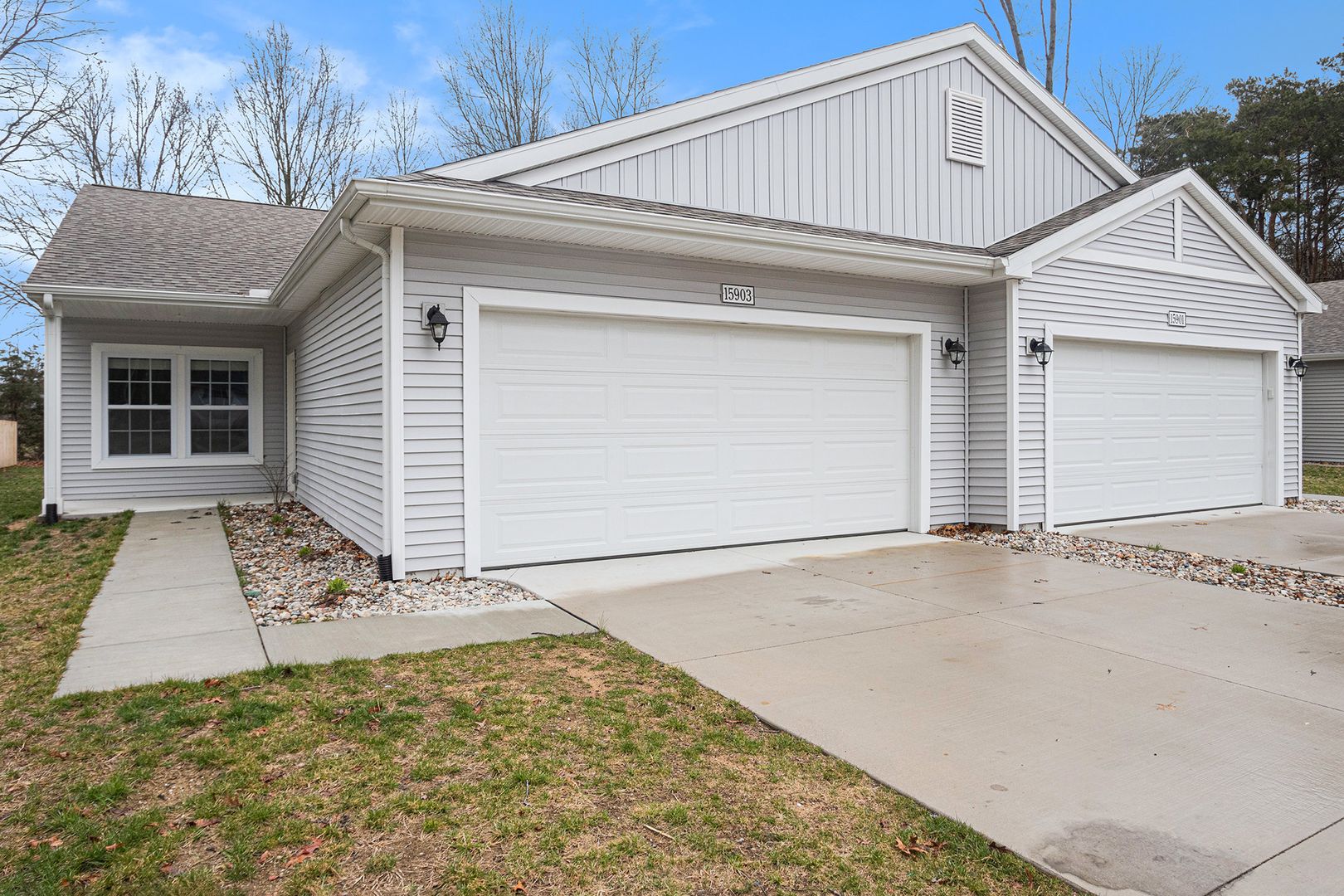 Grand Haven House: 15903 Cedar Drive