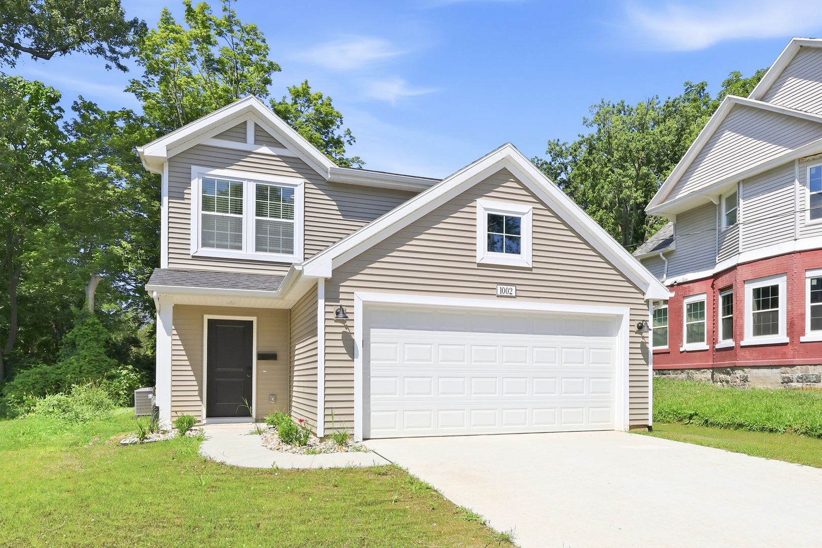 Jackson House: 1002 Chittock Avenue
