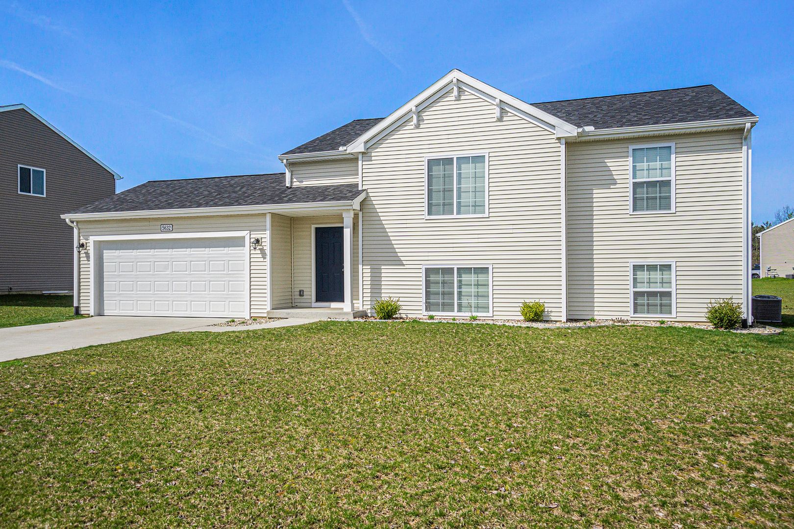 Portage House: 7381 Sessile Circle