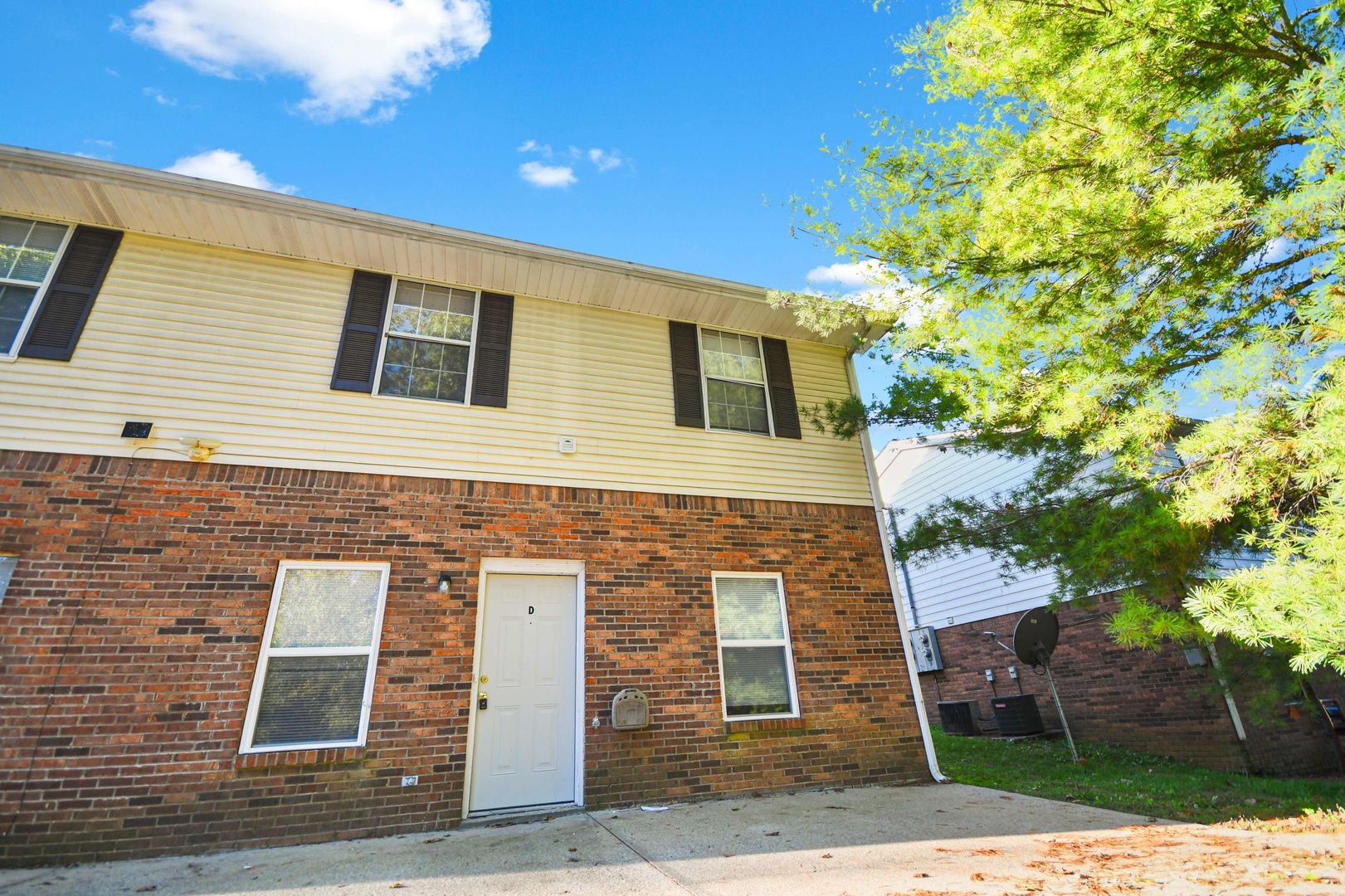 Clarksville Apartment: 701 Peacher's Drive