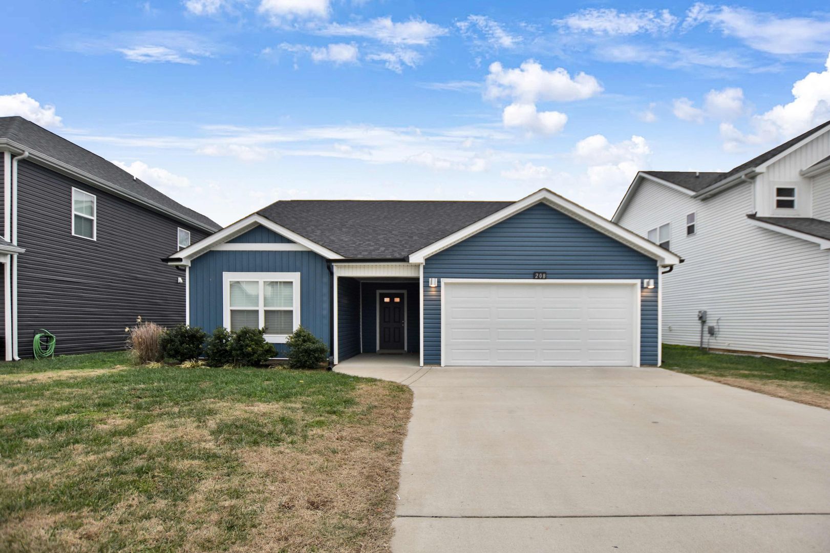 Clarksville House: 208 Clark Rd