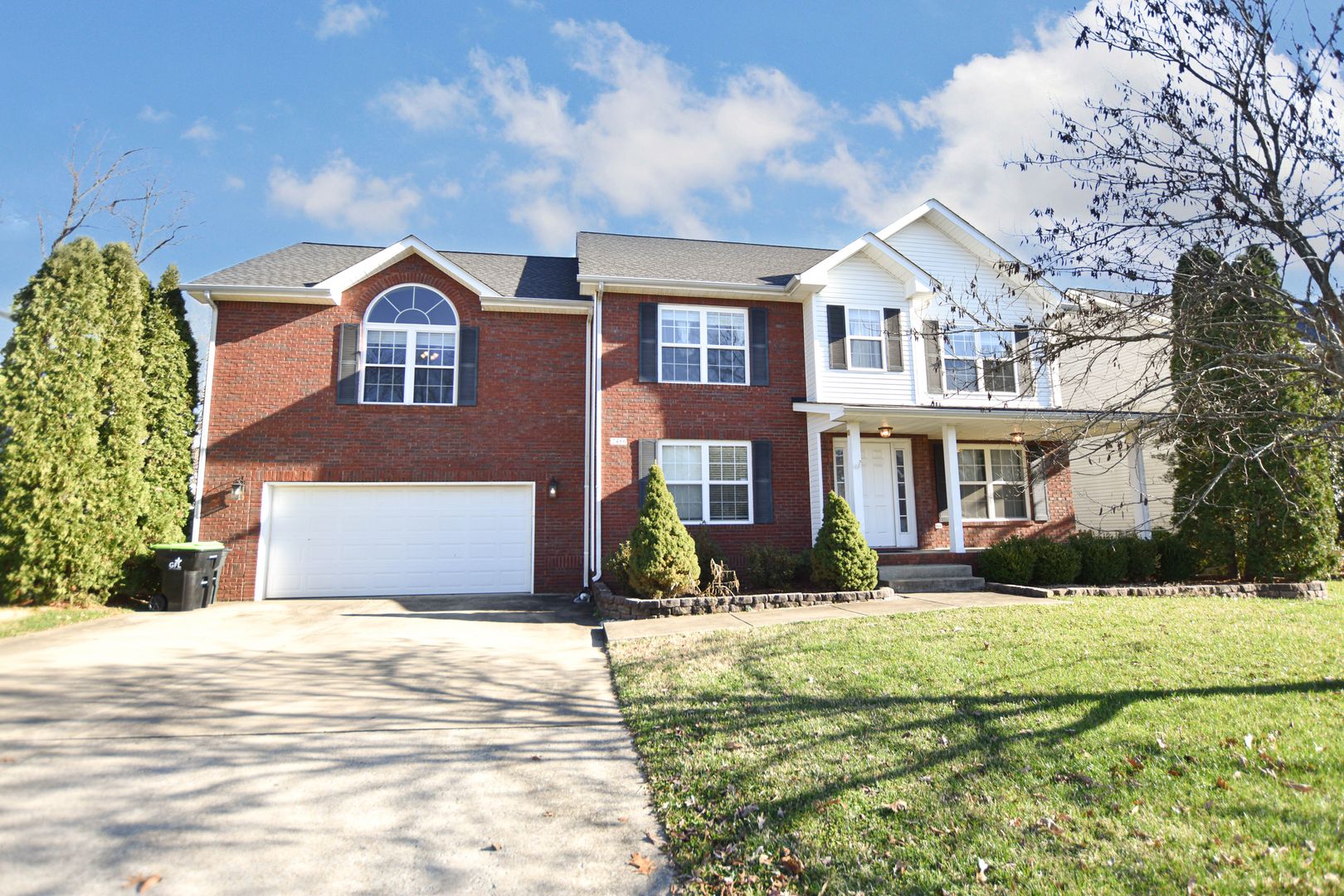 Clarksville House: 2486 Hattington Drive