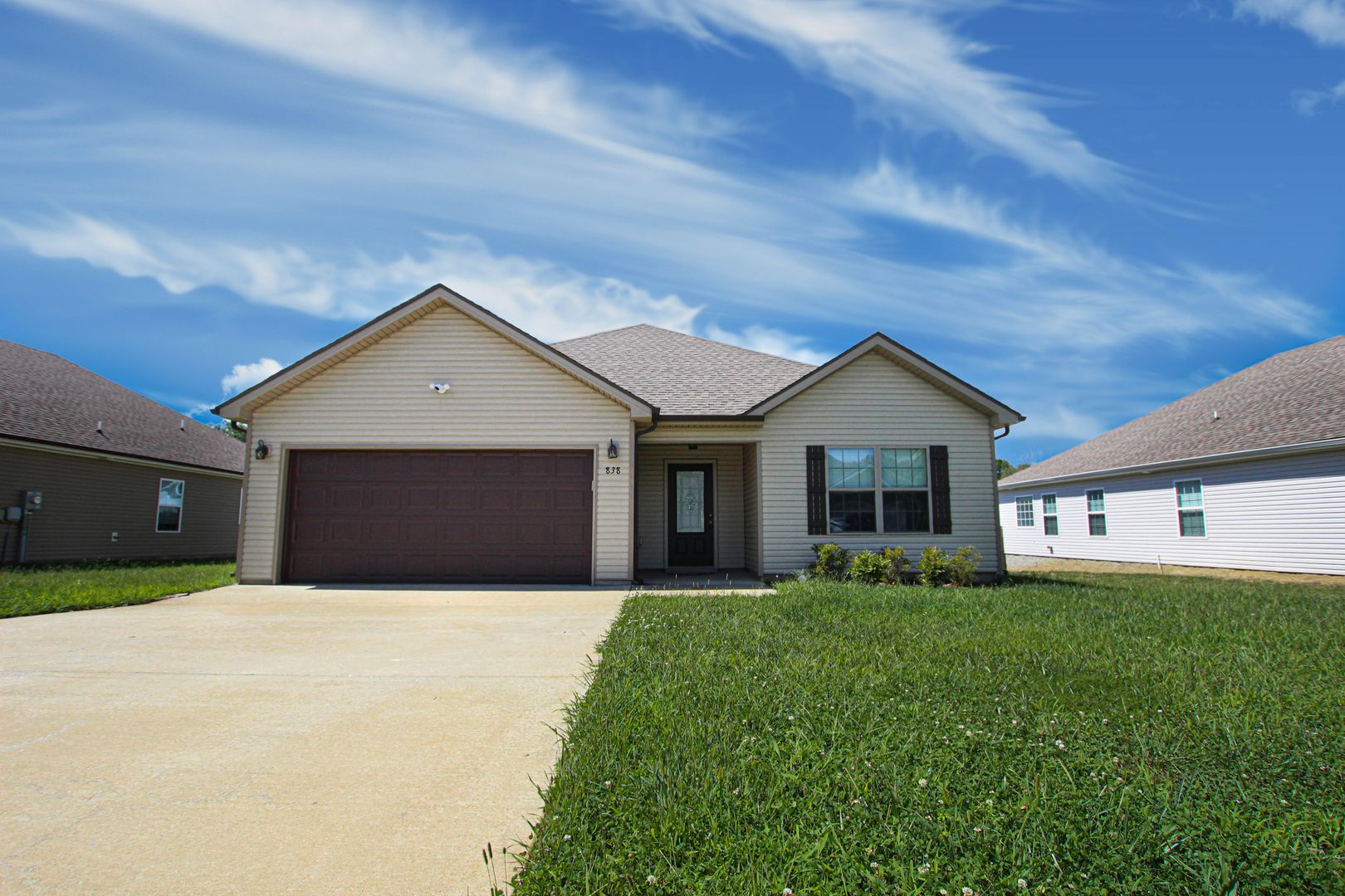 Clarksville House: 838 Rushing Drive