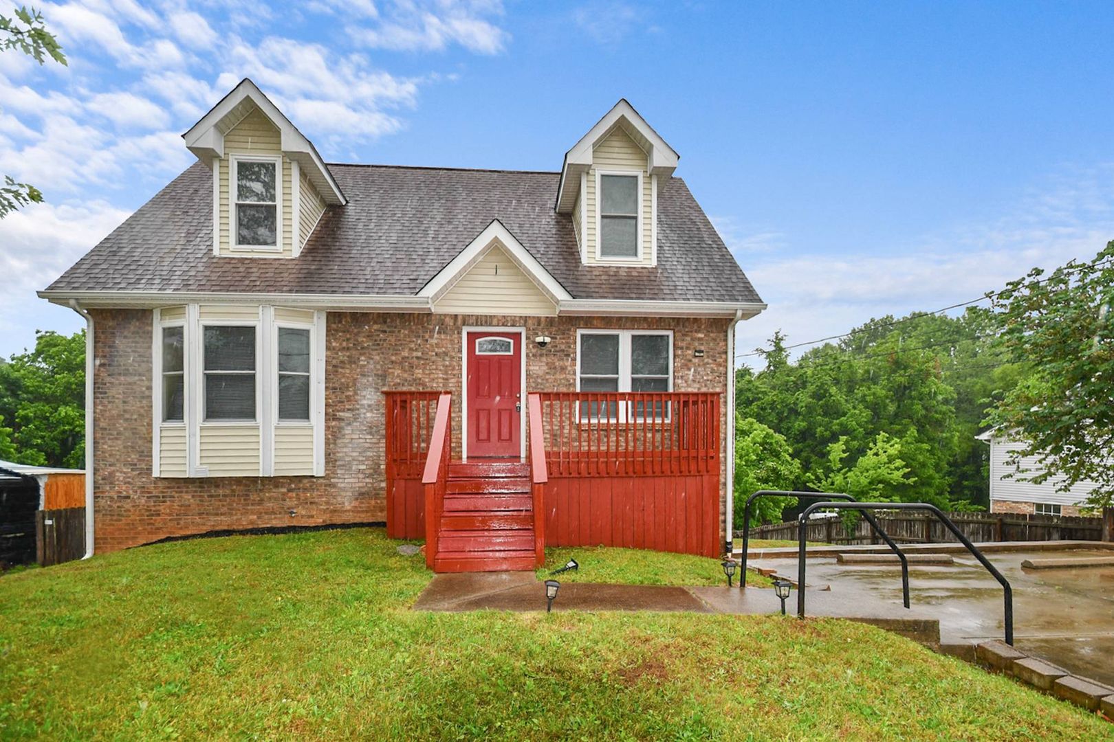Clarksville House: 706 Green Valley Ct