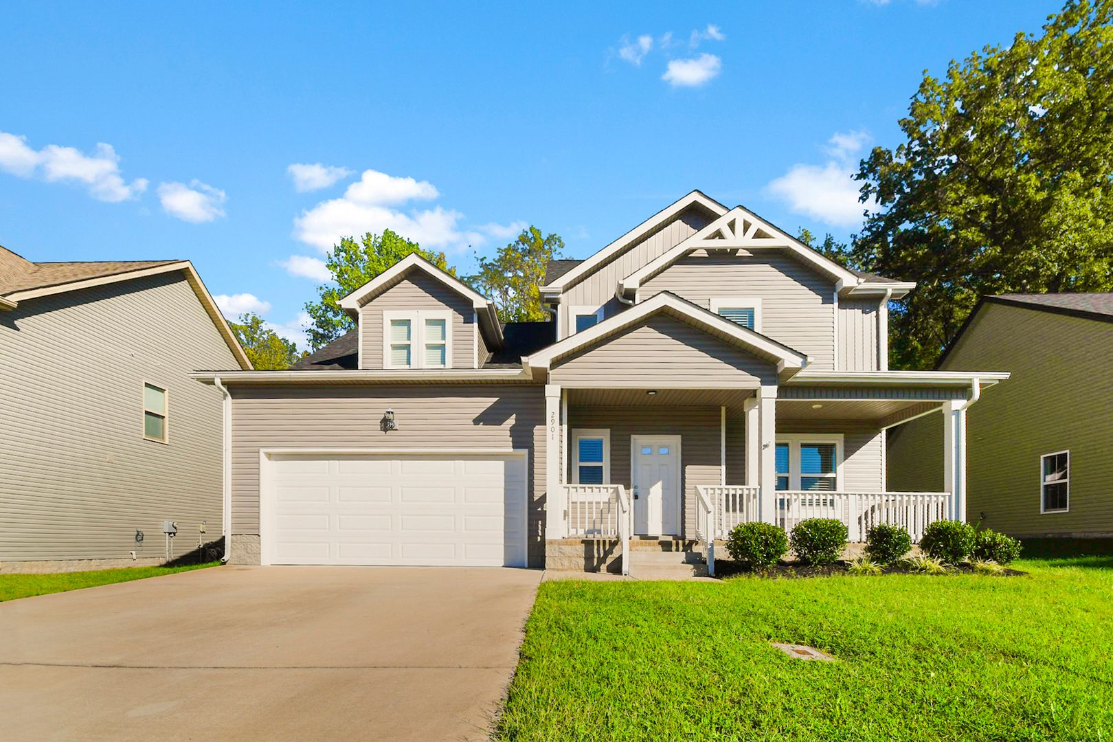 Clarksville House: 2901 Teakwood Dr