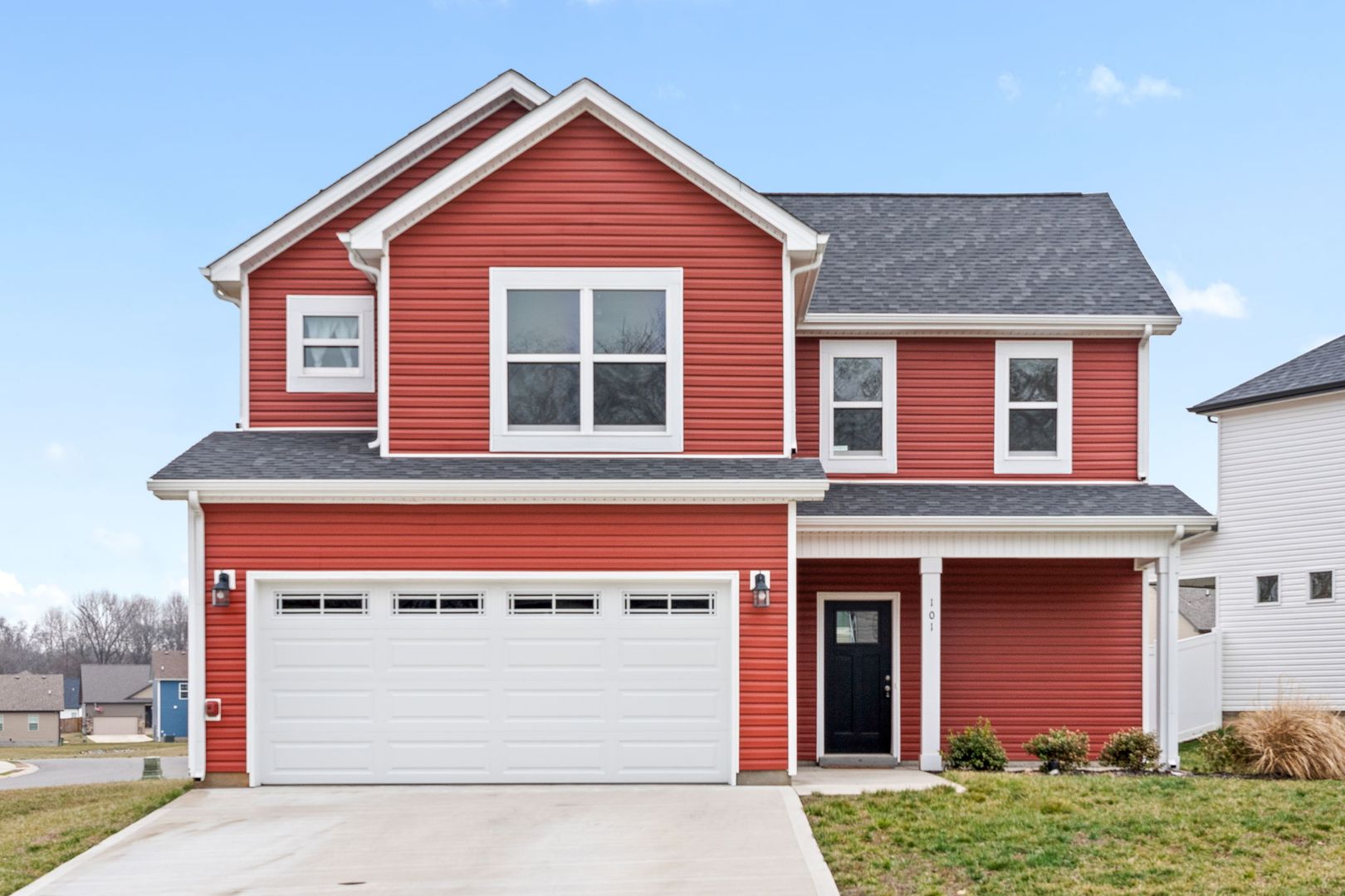 Clarksville House: 101 Lucerne Lane
