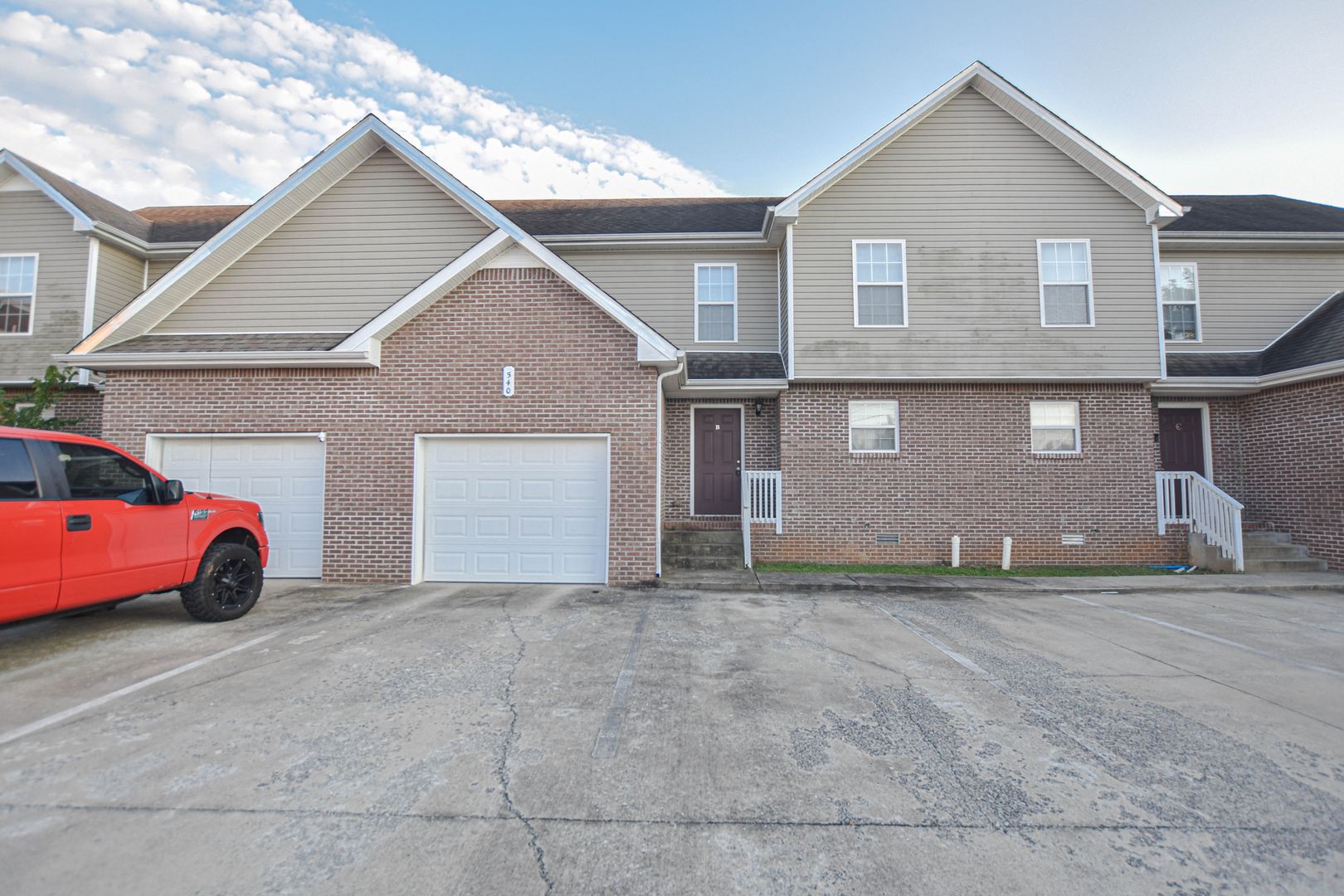 Clarksville Apartment: 540 Patriot Park Ct
