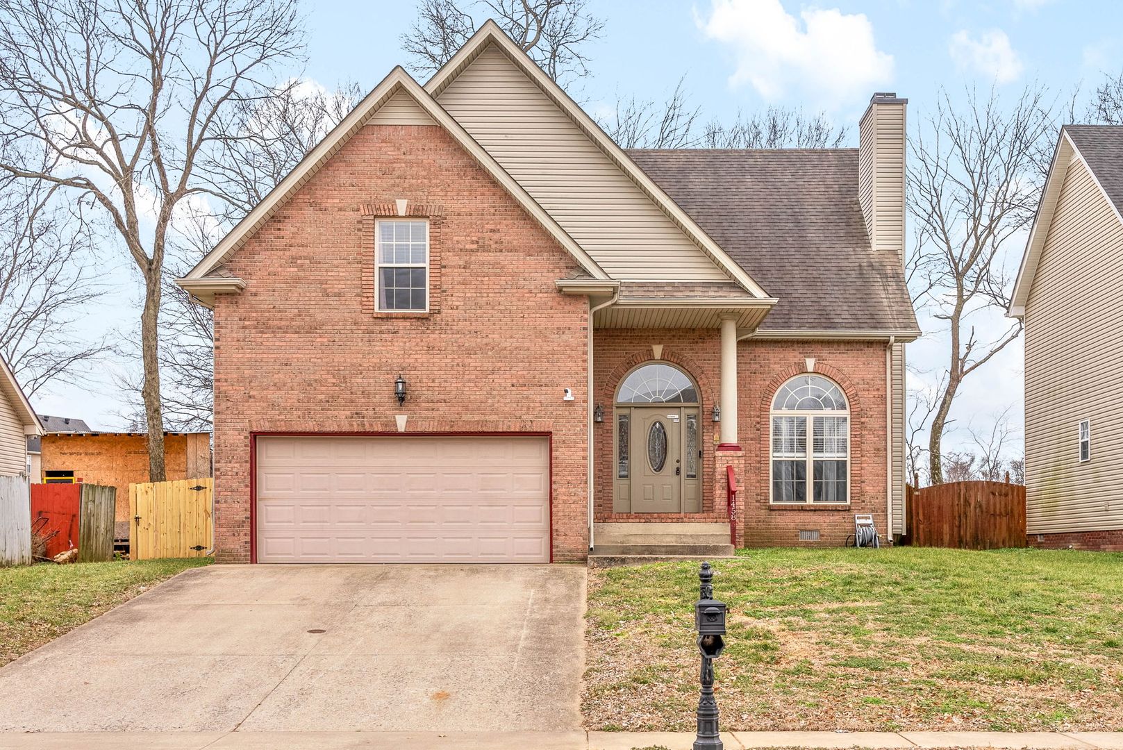 Clarksville House: 1458 Bruceton Dr