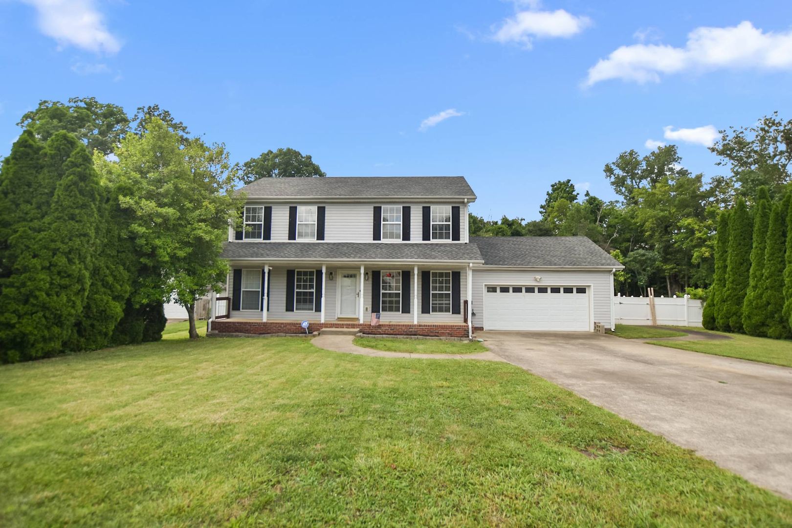 Clarksville House: 3464 Heatherwood Trace