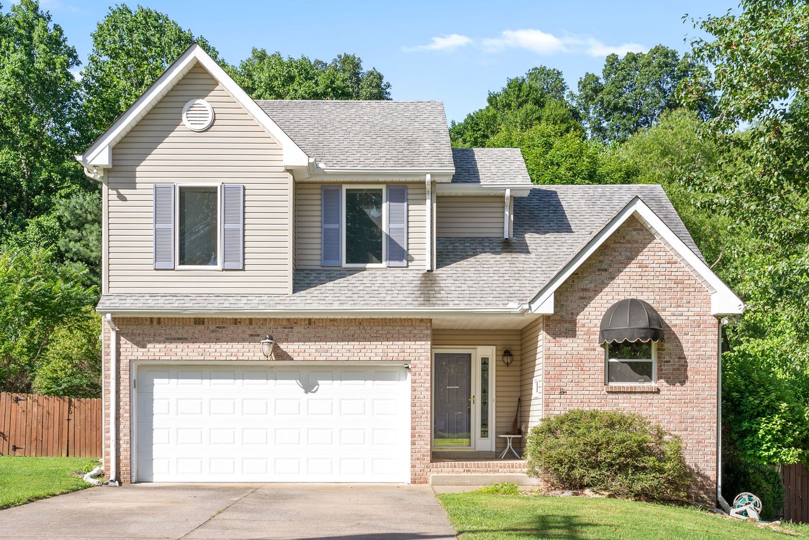 Clarksville House: 432 Cyprus Court