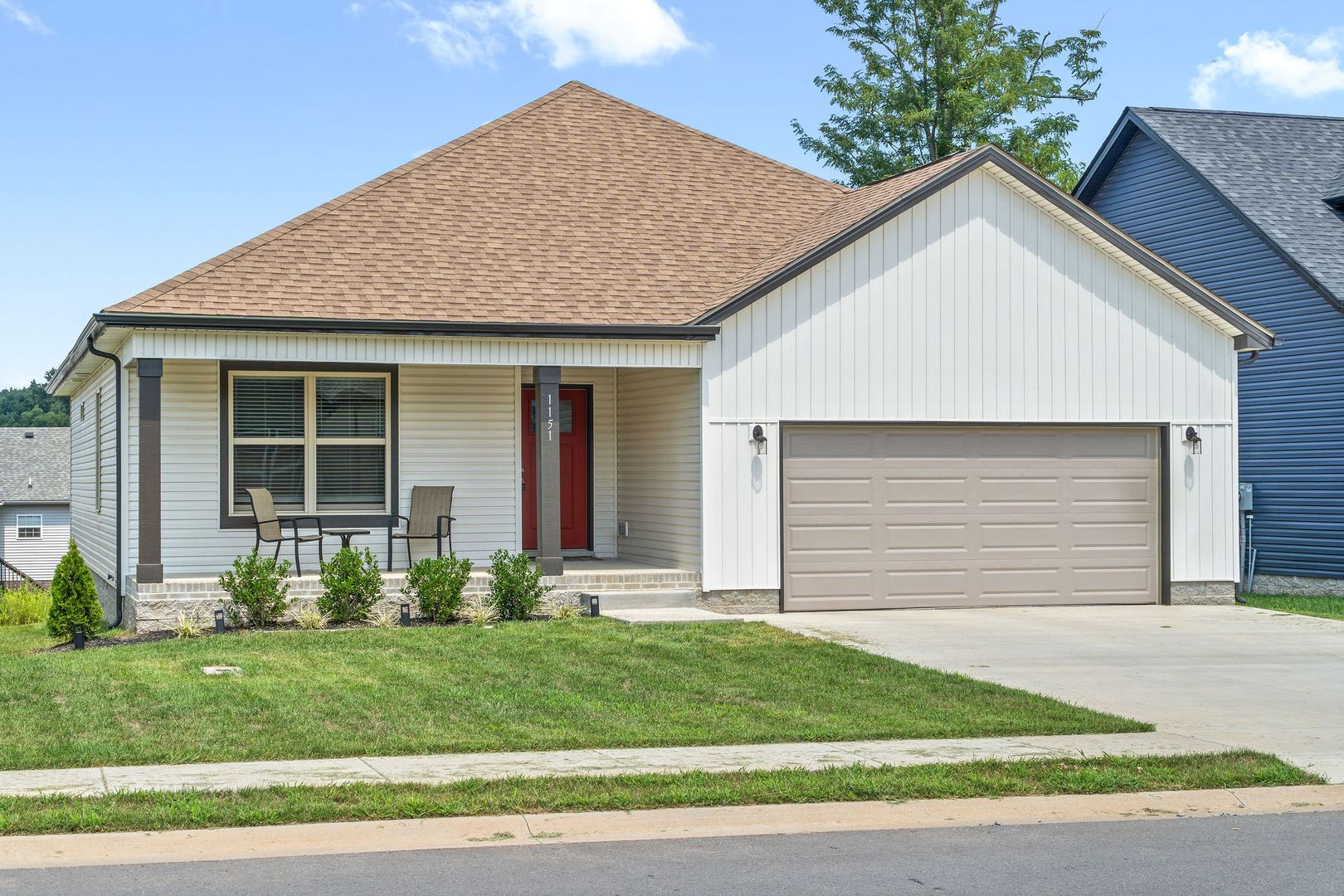 Clarksville House: 1151 Charles Thomas Drive