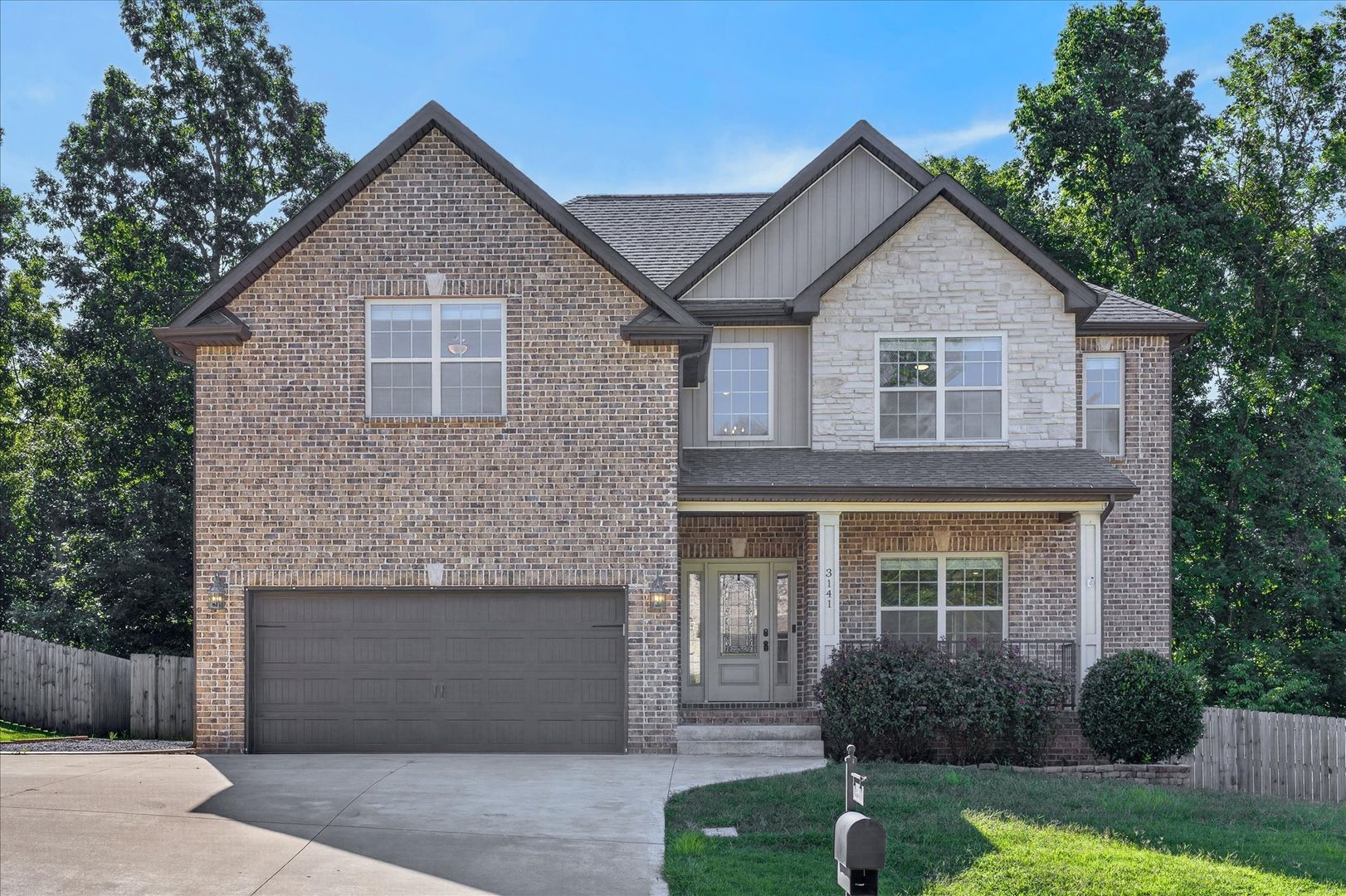 Clarksville House: 3141 Timberdale Dr