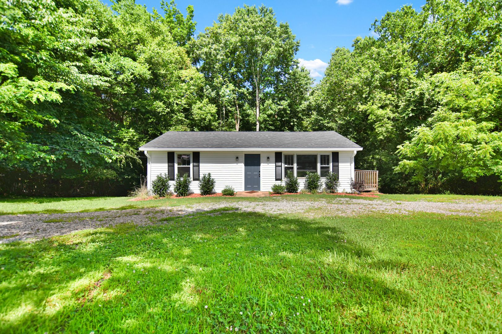 Clarksville House: 2447 Whitfield Dr