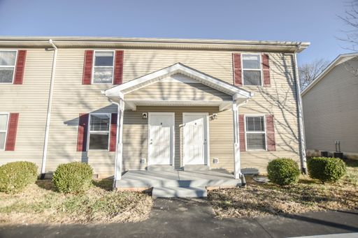 Pet Friendly Two Bedroom! – photo 1