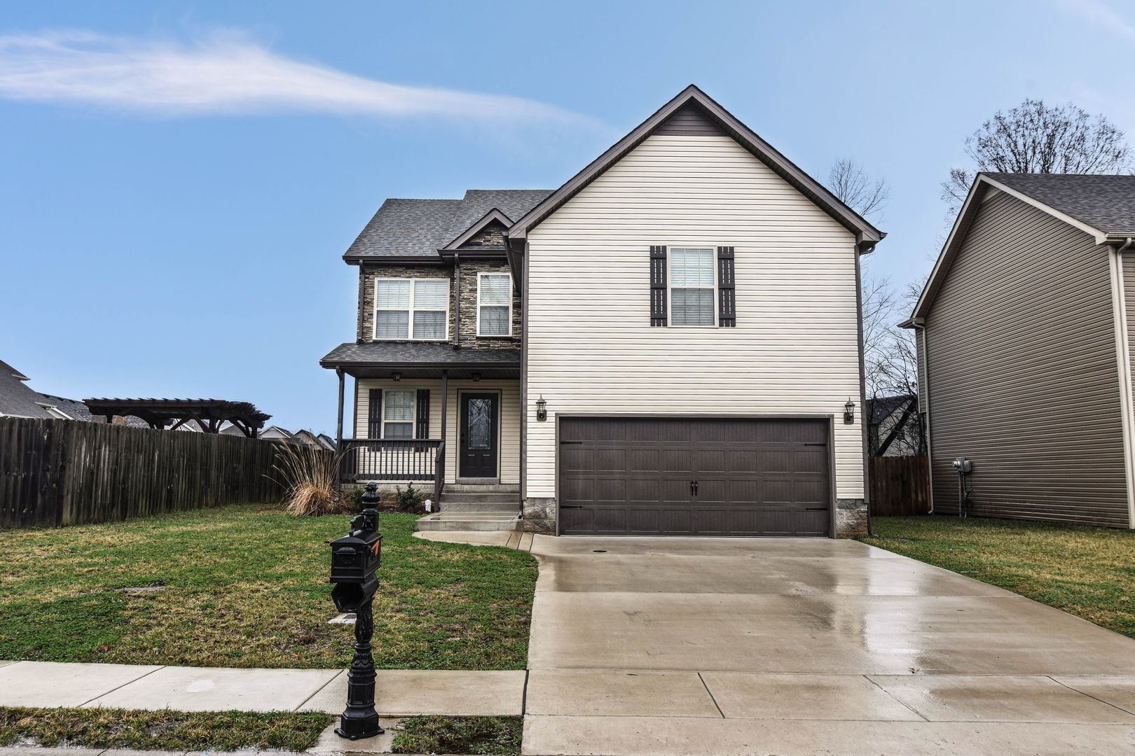 Clarksville House: 3640 Fox Tail Drive