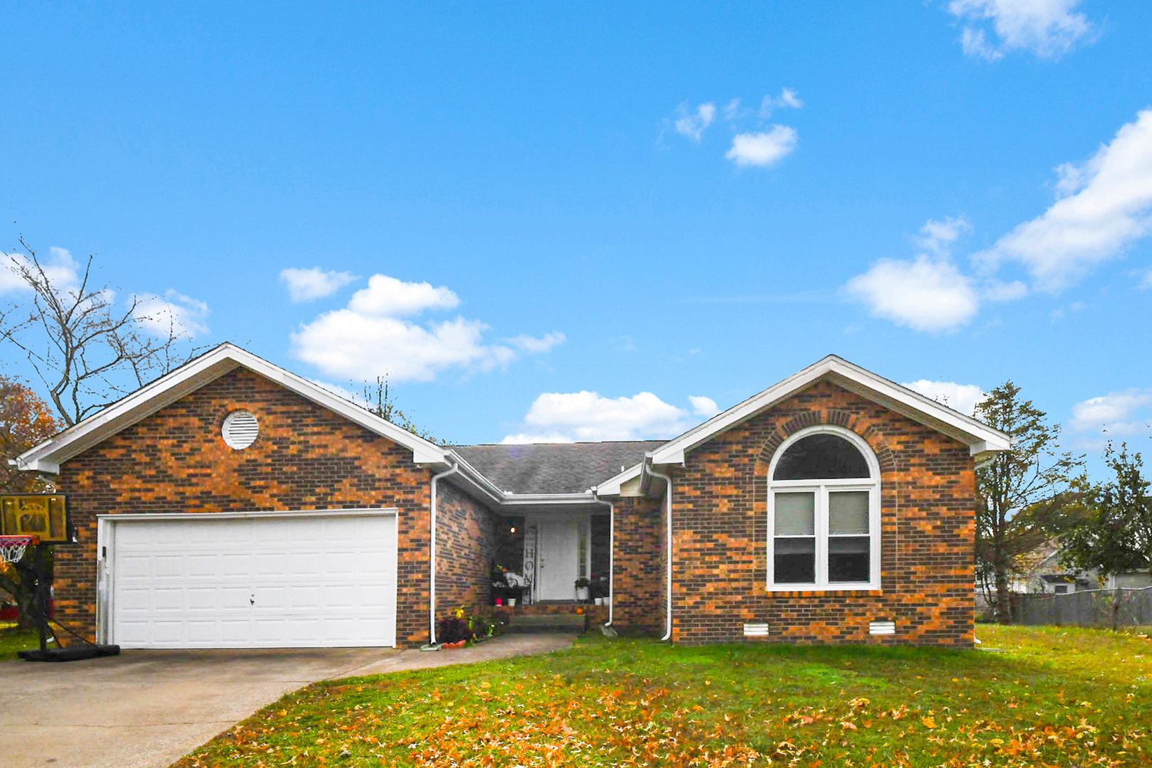 Clarksville House: 3308 Mallard Drive