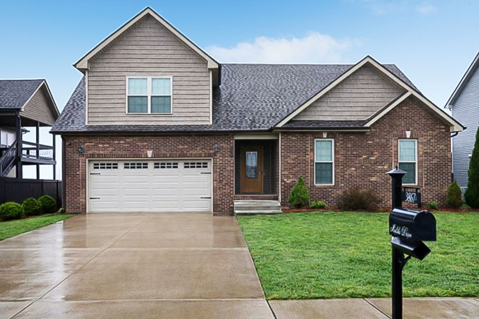 Clarksville House: 3867 Maliki Dr