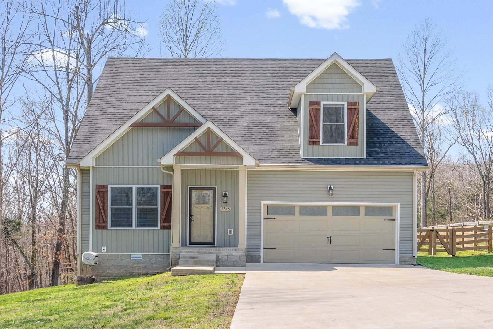 Clarksville House: 2346 Whitfield Rd