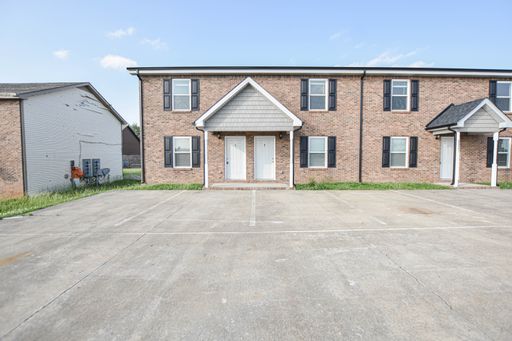 Pet Friendly Two Bedroom! – photo 1