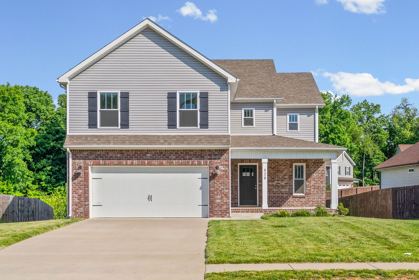 Clarksville House: 528 Macy Lynn Dr
