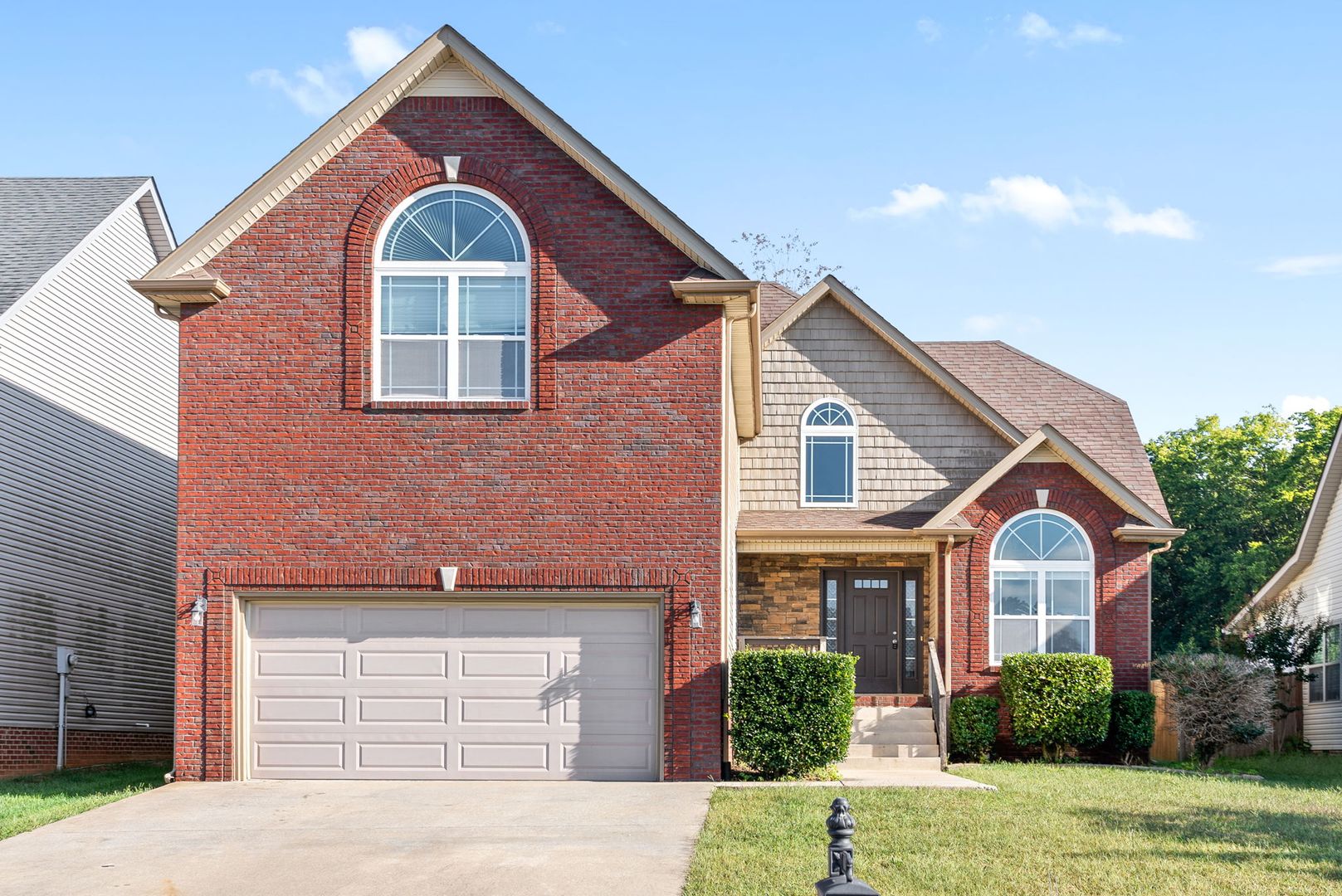 Clarksville House: 1483 Brew Moss Drive