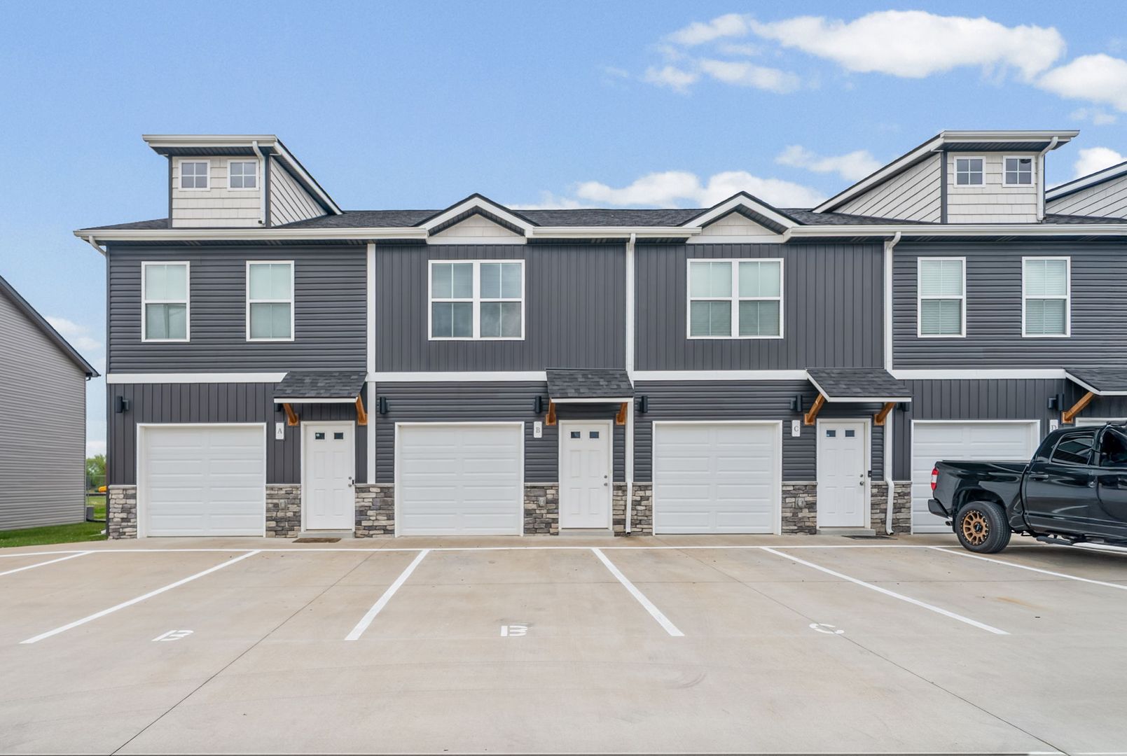 Clarksville House: 216 B Drayton Dr