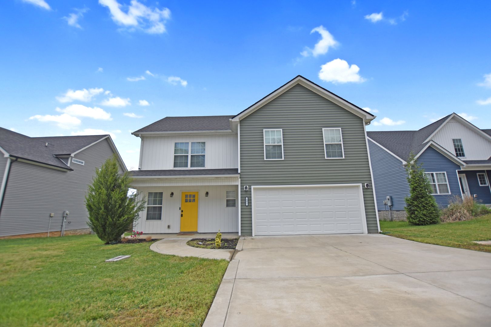 Clarksville House: 493 Woodtrace Dr