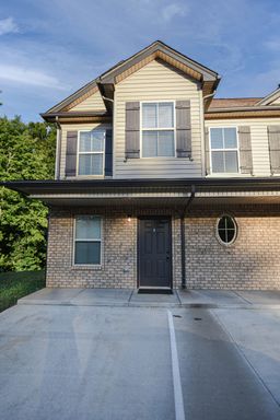 Fully Furnished Two Bedroom! – photo 1