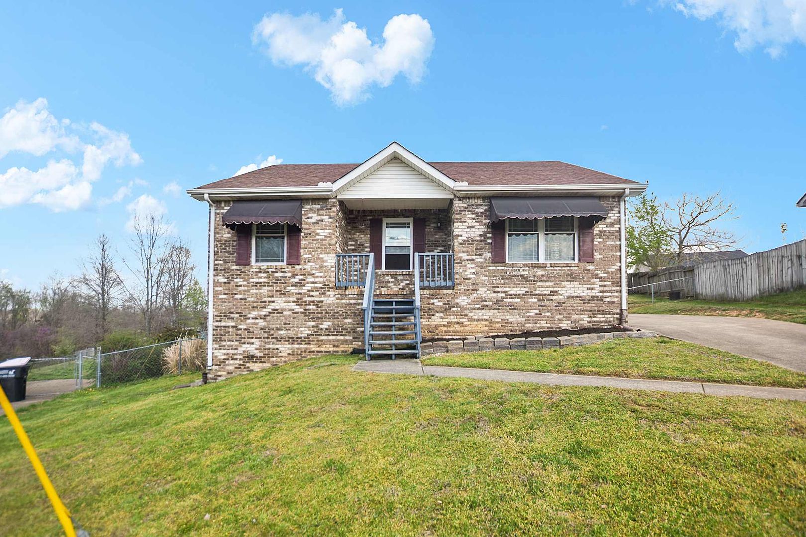 Clarksville House: 1325 Mile High Ct