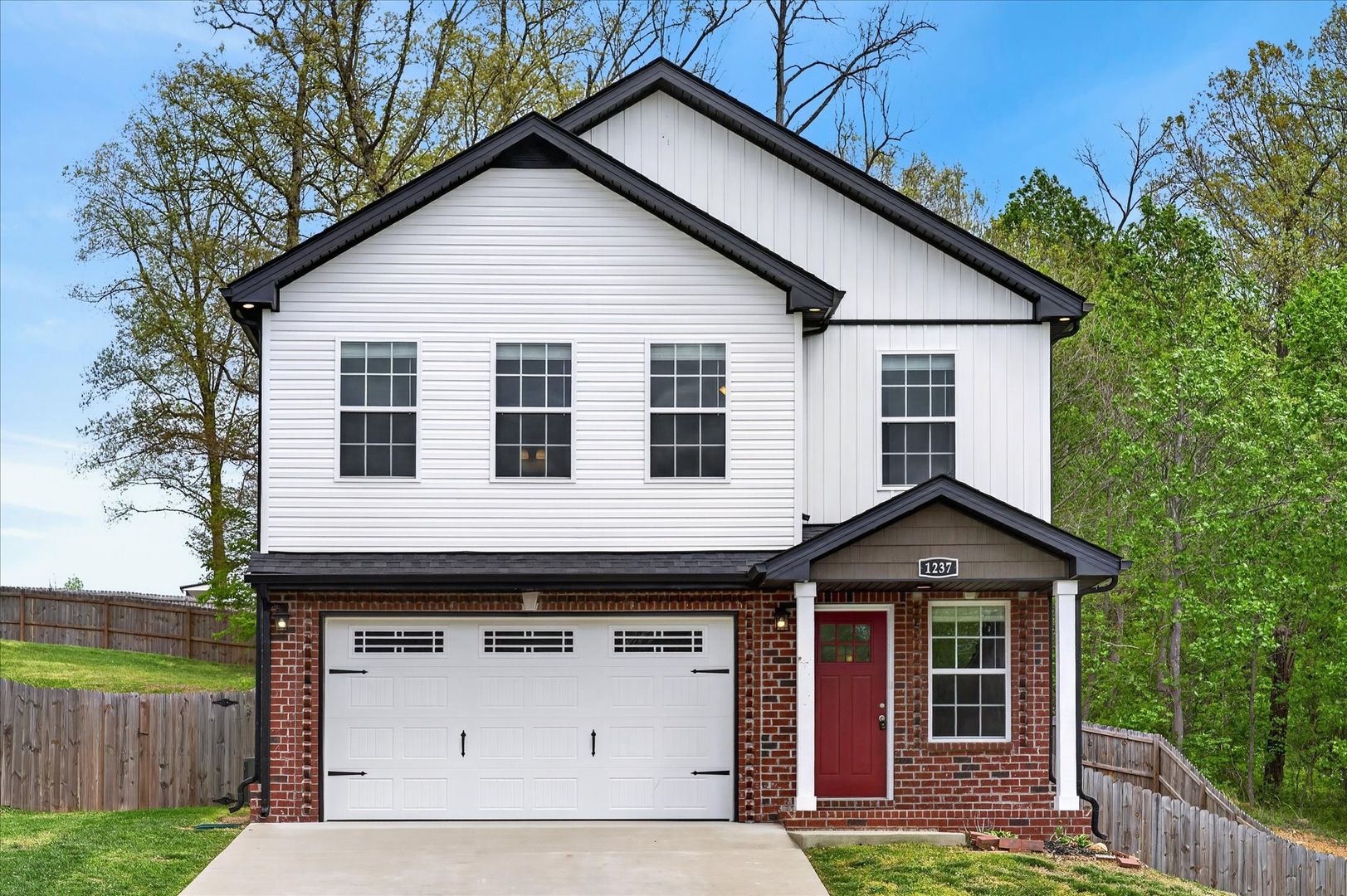 Clarksville House: 1237 Ridge Meadow Dr