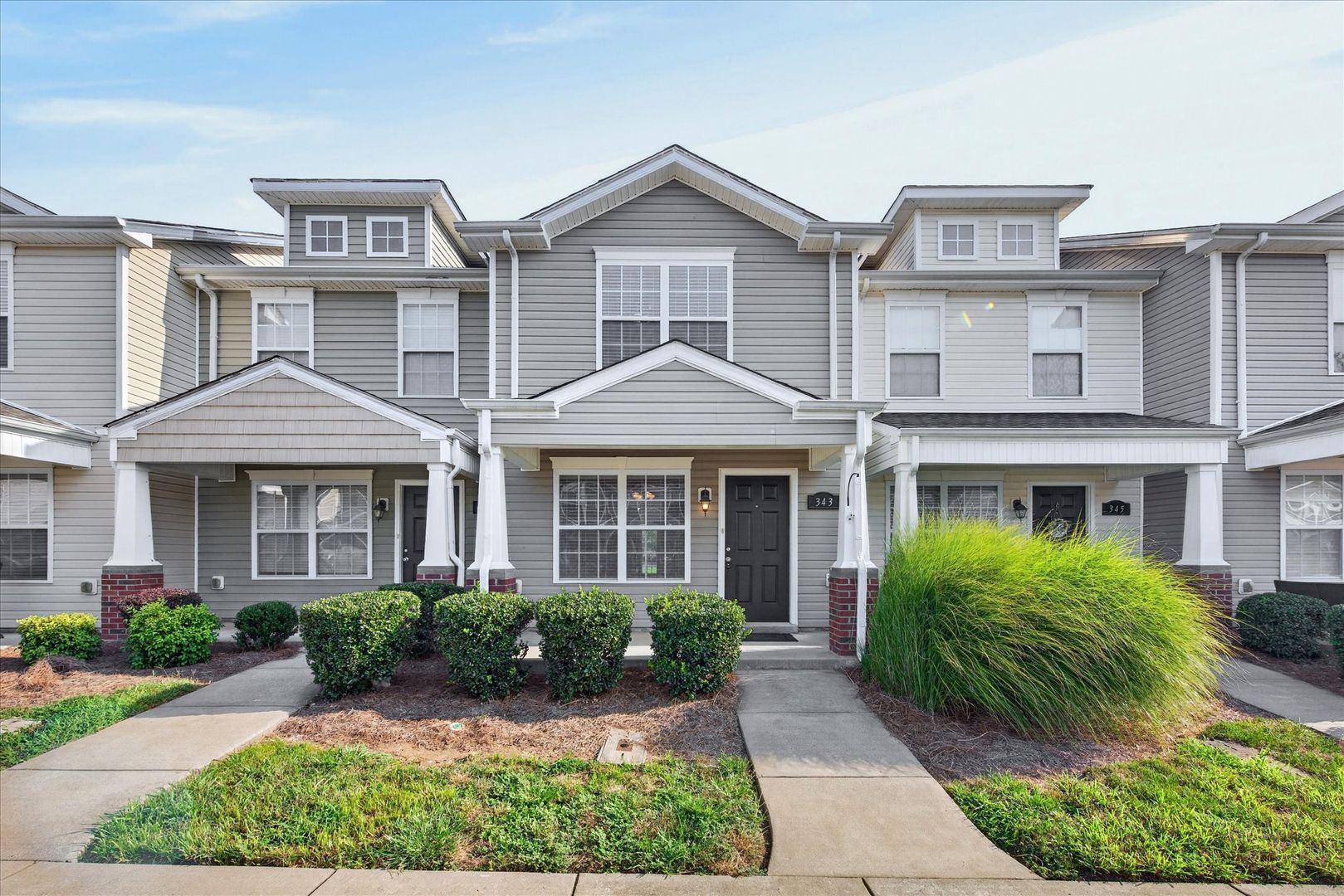 Clarksville House: 343 Sam Houston Cir