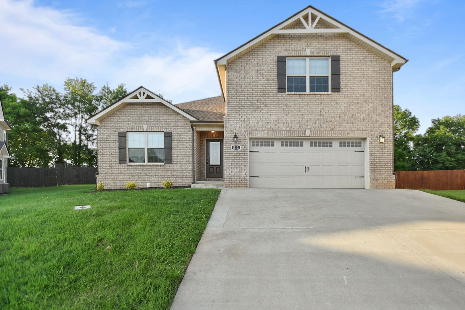 Clarksville House: 513 Wingfield Court