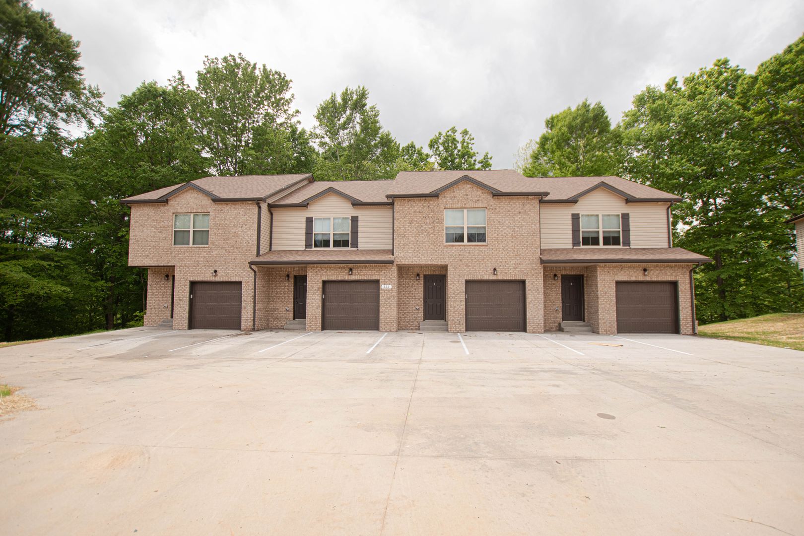 Clarksville Apartment: 222 Smithson Lane