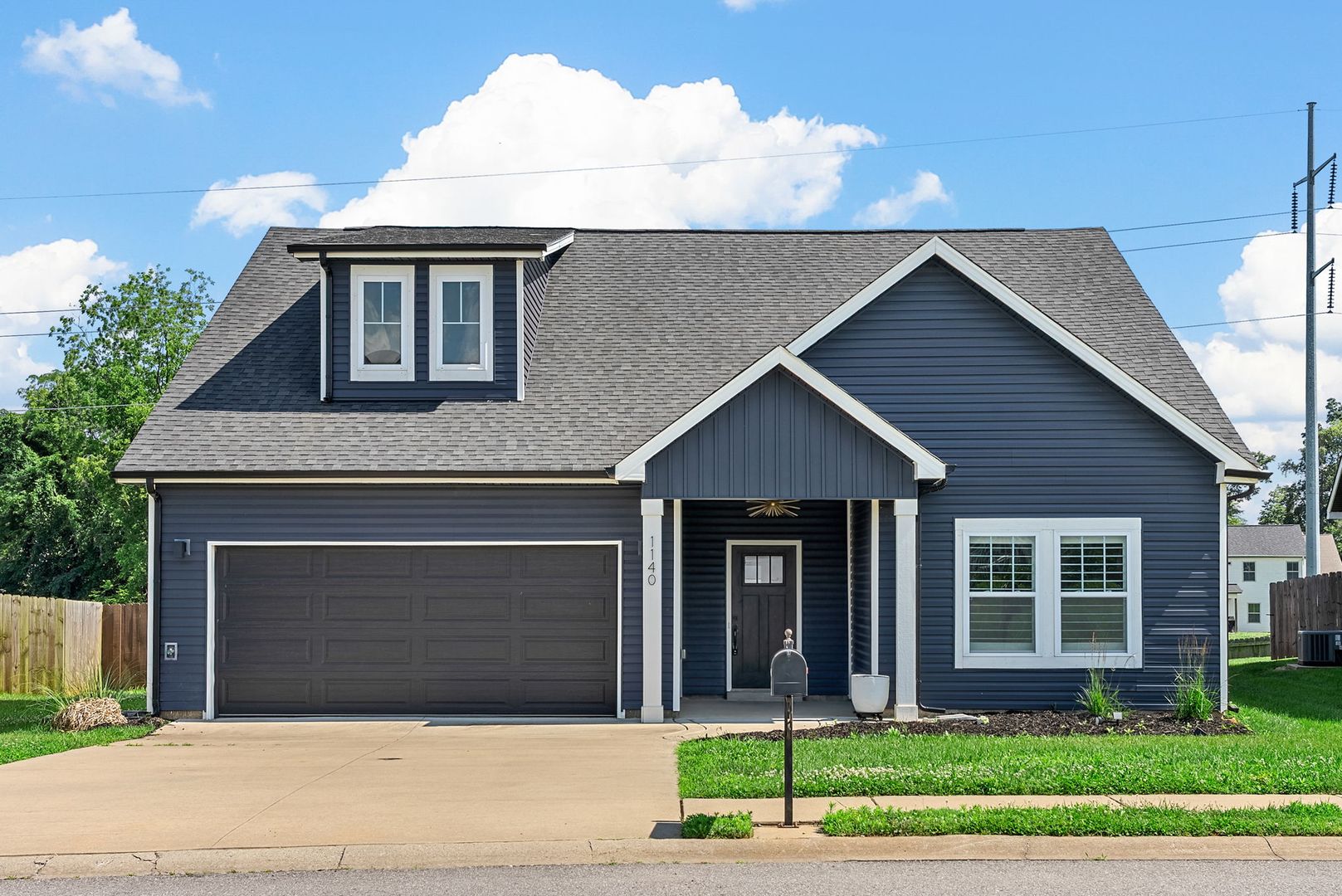 Clarksville House: 1140 Eagles Bluff Dr