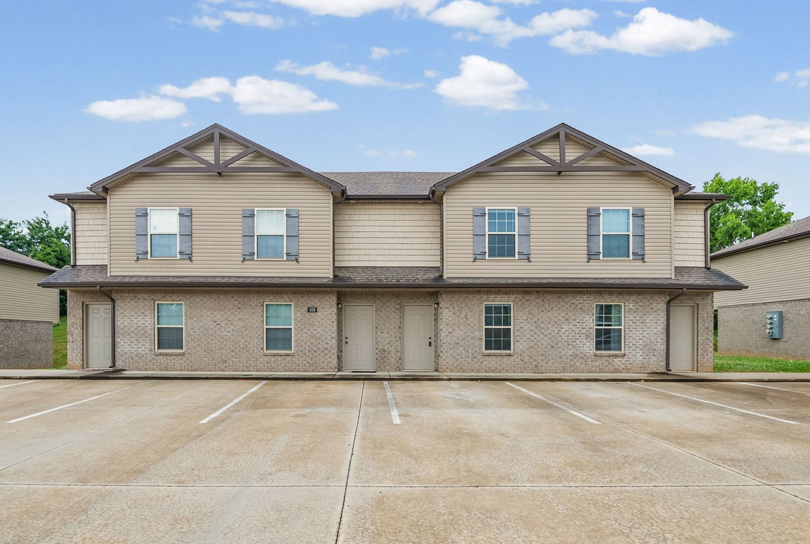 Clarksville Apartment: 148 Center Pointe Drive