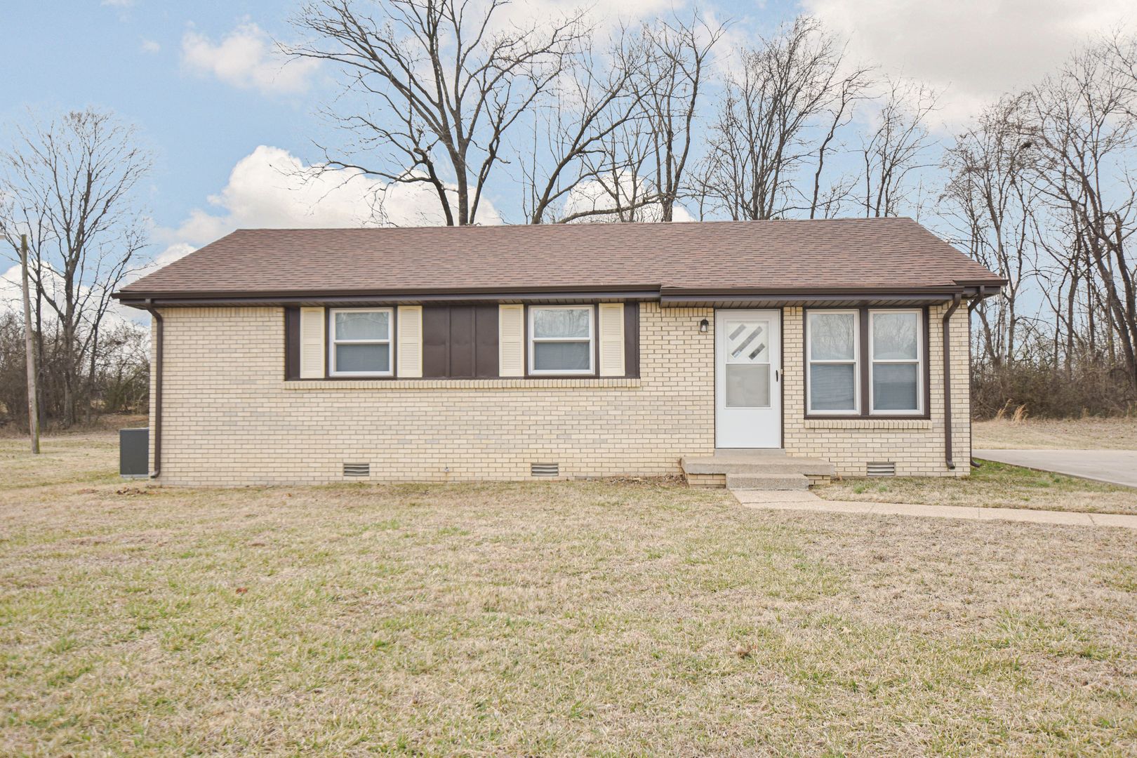 Clarksville House: 2730 Ann Drive
