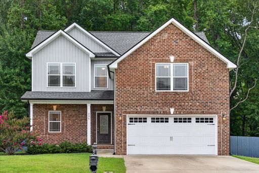 Pet Friendly Three Bedroom with Bonus in Sango! – photo 1