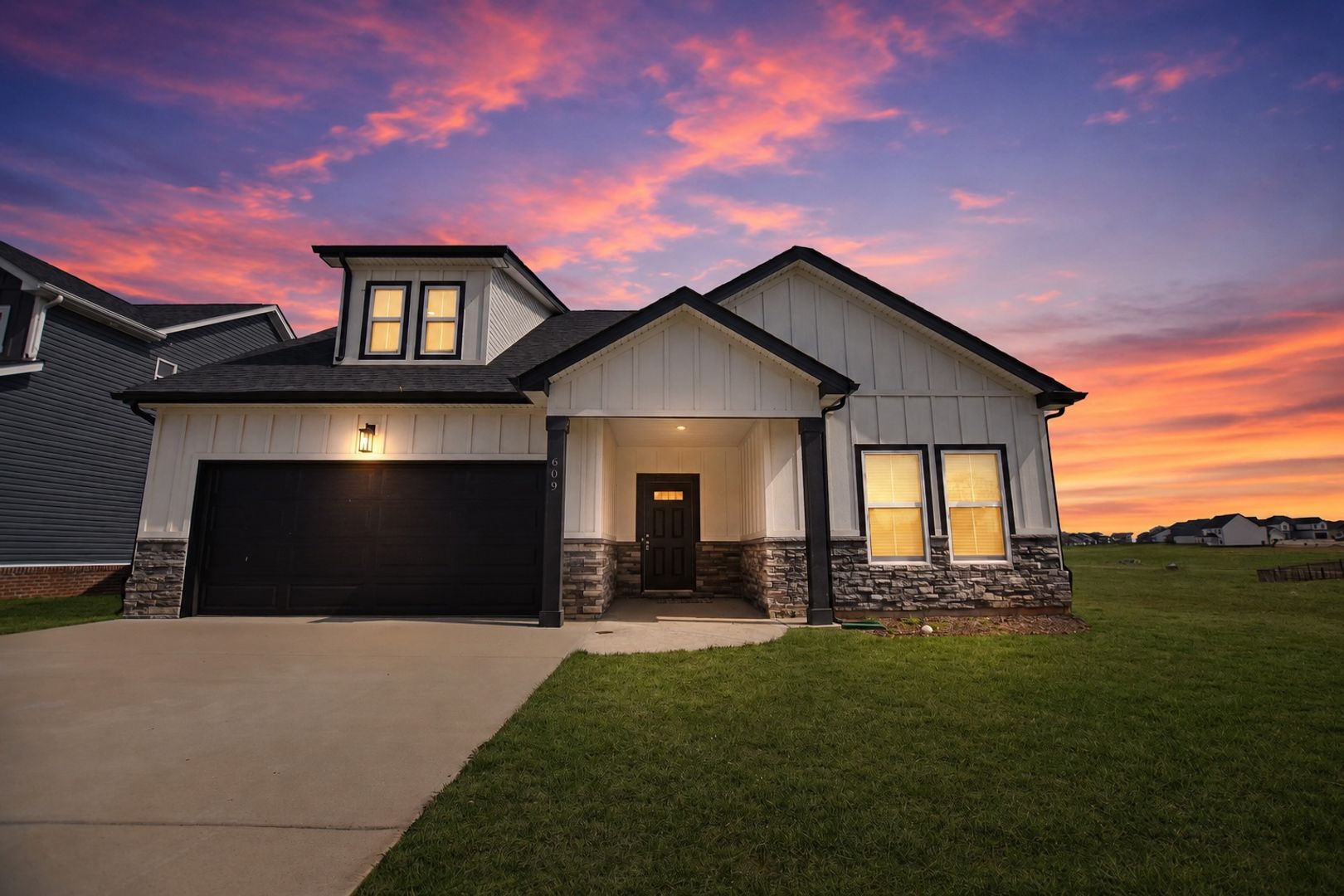 Clarksville House: 609 Wespanee Way