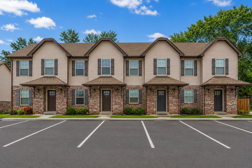 Pet Friendly Two Bedroom! – photo 1