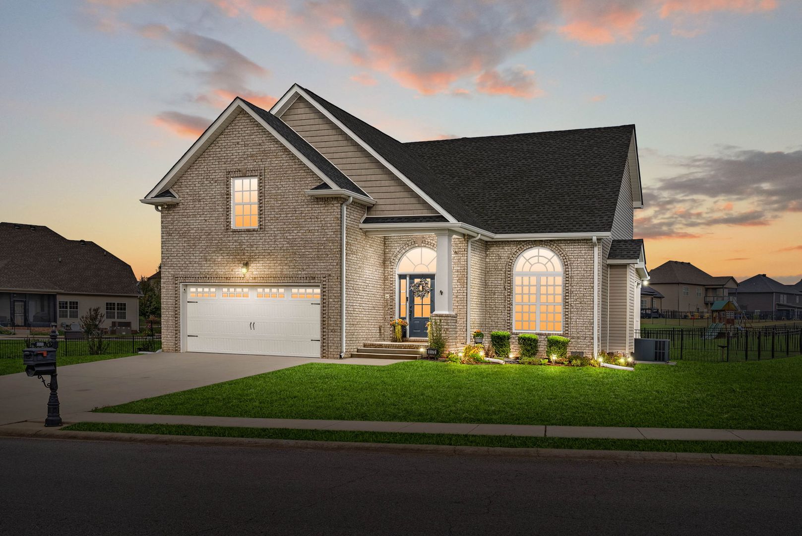 Clarksville House: 1172 Upland Terrace