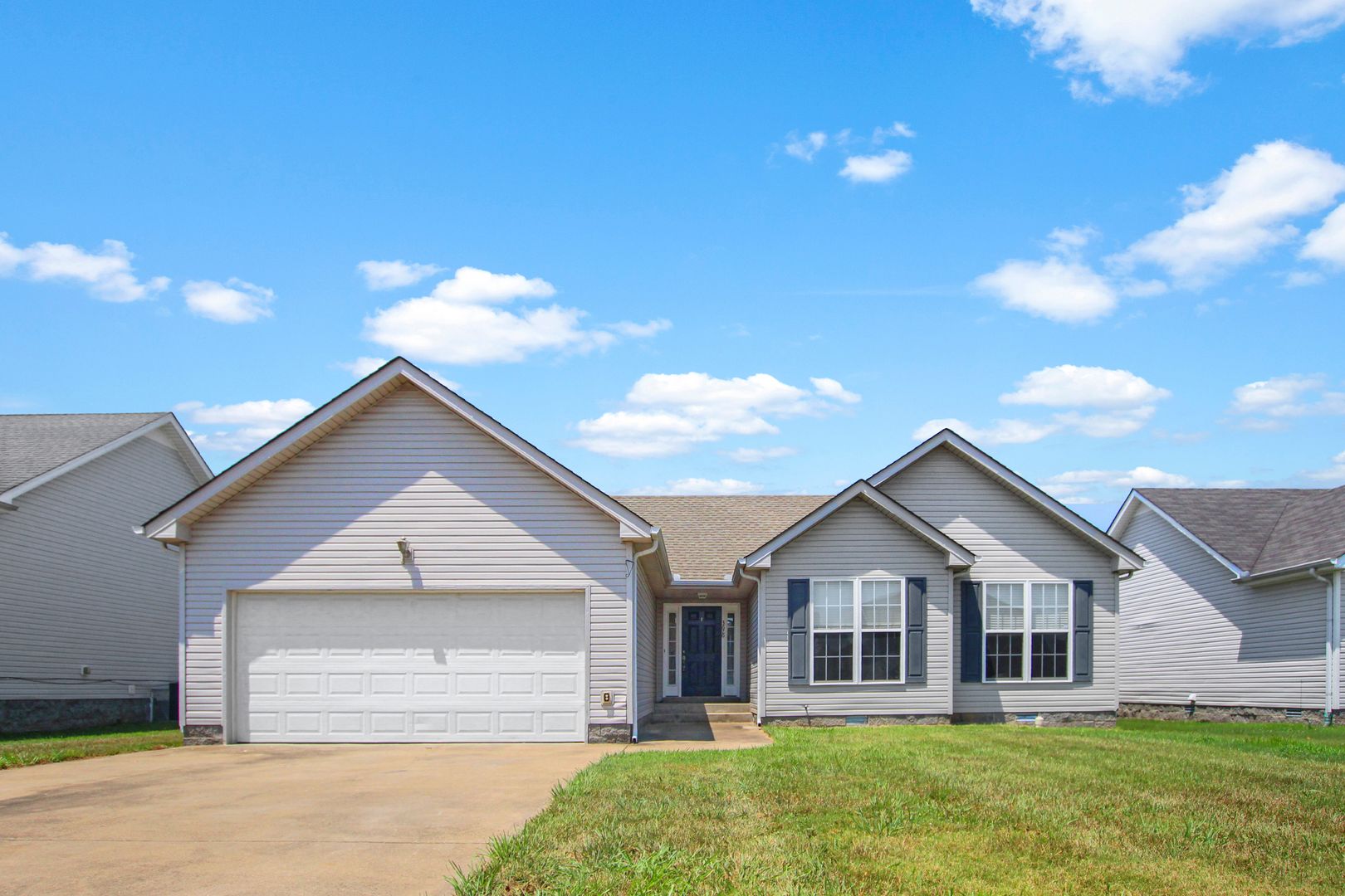 Clarksville House: 3676 S Jot Drive