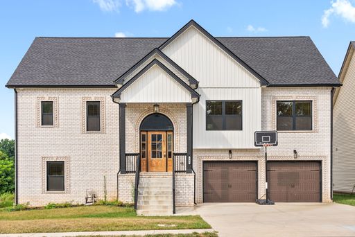 Pet Friendly Five Bedroom! – photo 1