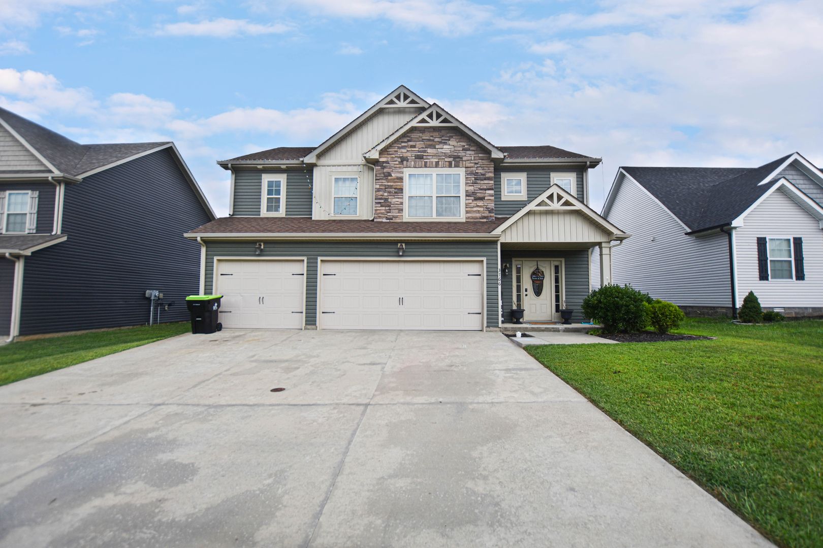 Clarksville House: 3766 Windhaven Drive