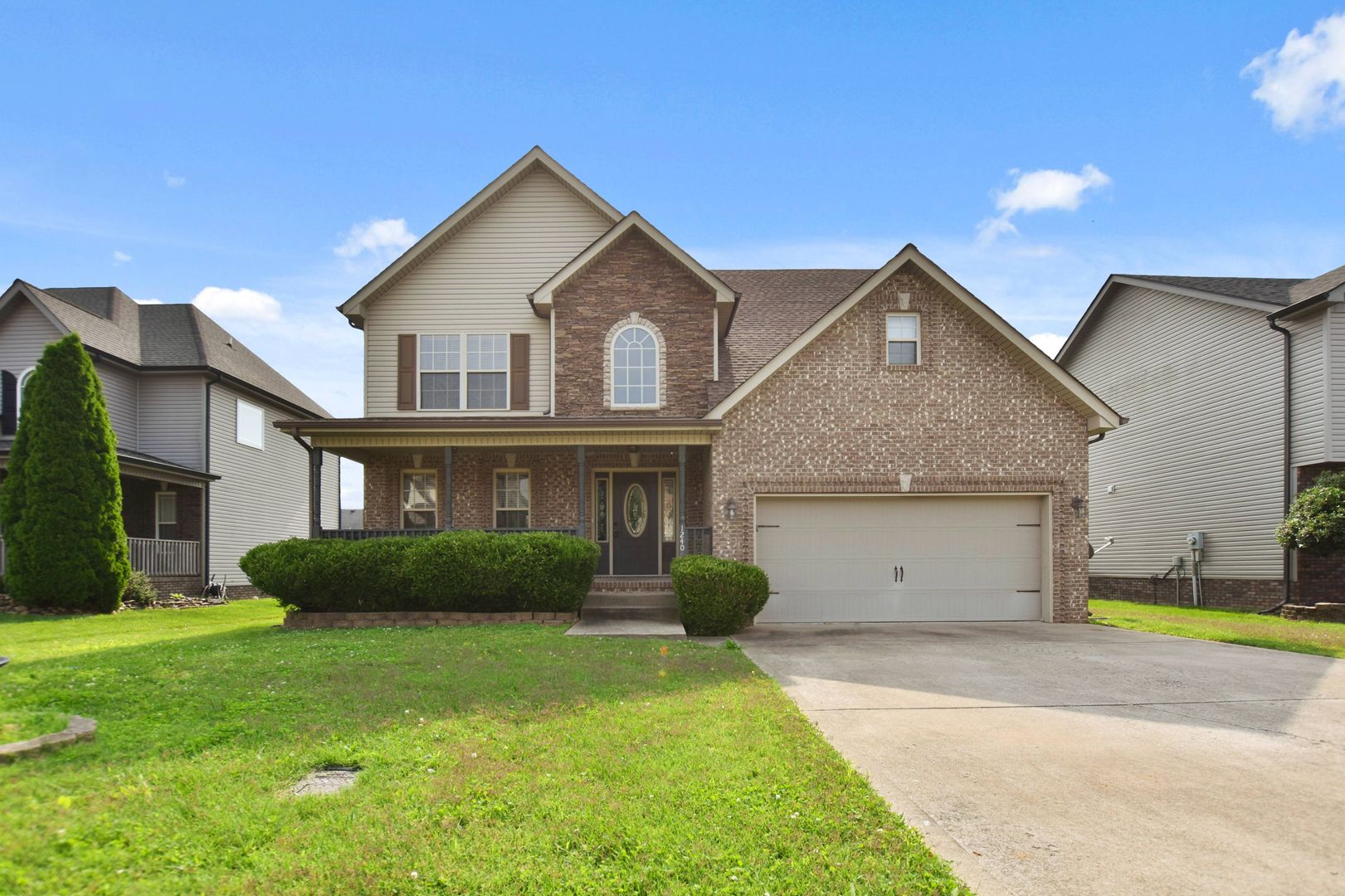 Clarksville House: 1240 Chinook Circle